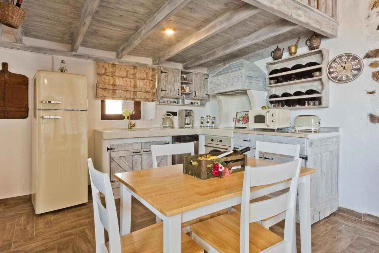 Villa Anastasia Voládha Exteriör bild